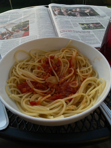 Spaghetti, Vermicelli, Bucatini, or Linguine, with Tomatoes, Garlic, and Breadcrumbs