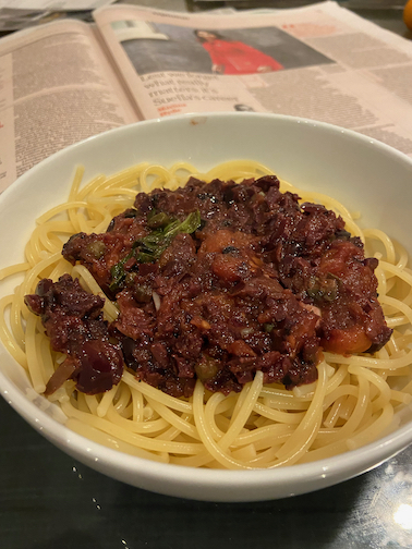 Spaghetti or Vermicelli with Tomatoes and Olives