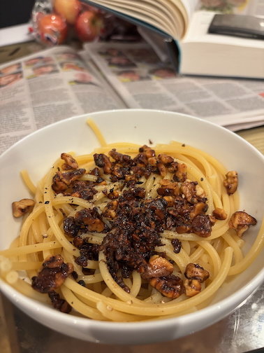 Bucatini with Walnuts I